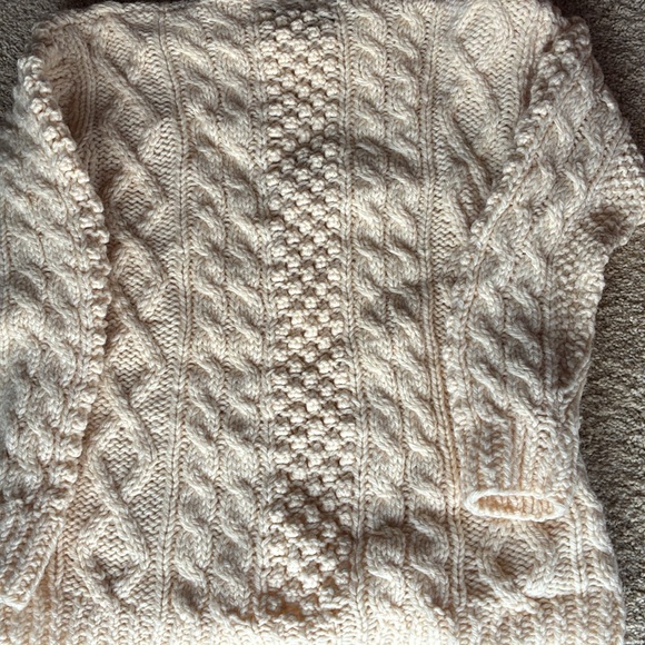 Vintage hand made in Italy wool cable sweater - Picture 12 of 12